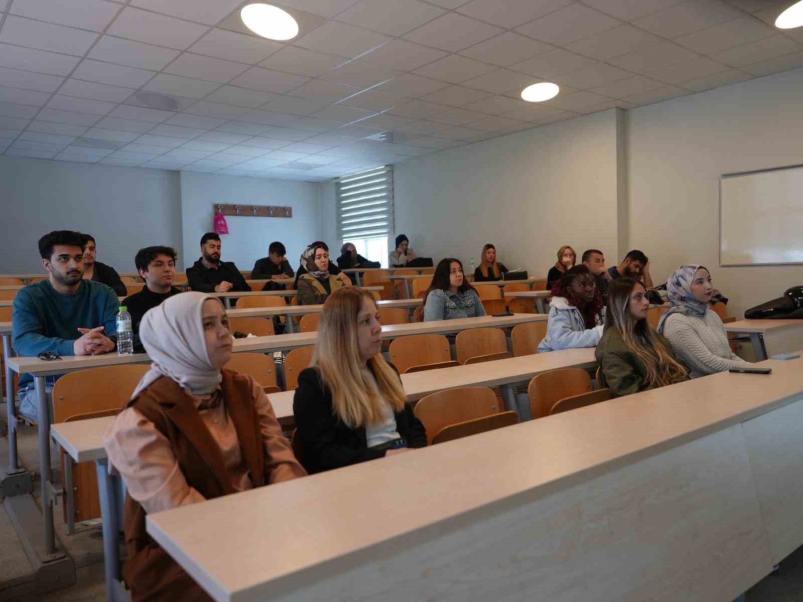 İş başvurularında kritik eşik: "Sadece 6 saniyeniz var"
