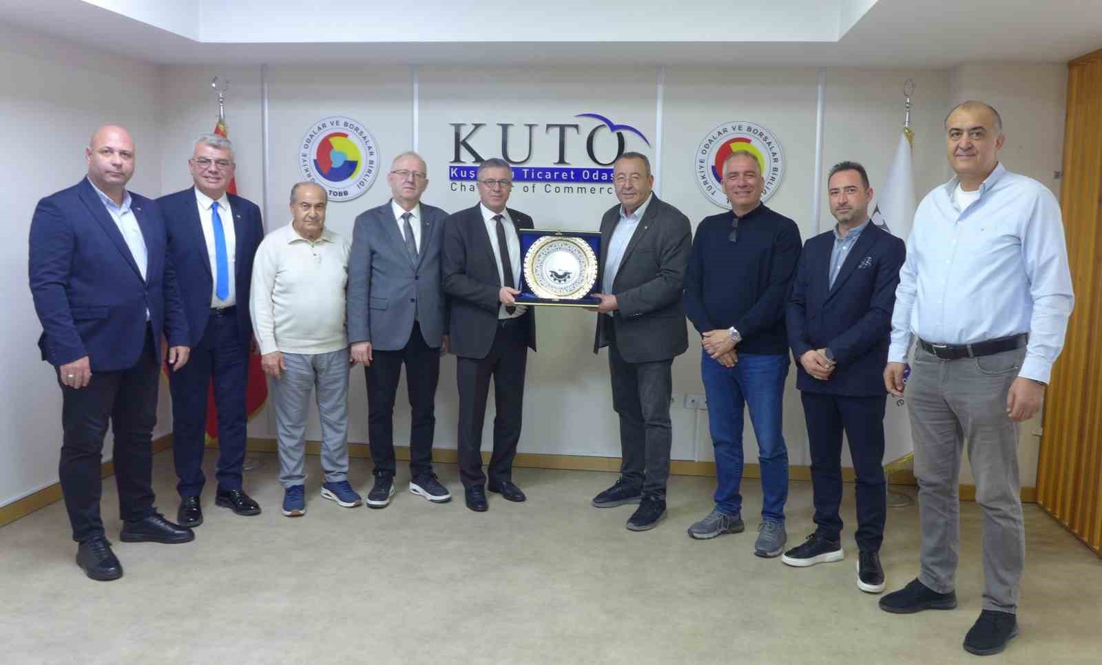 İş dünyası temsilcileri Kuşadası’nda buluştu
İş dünyası temsilcileri Kuşadası’nda buluştu