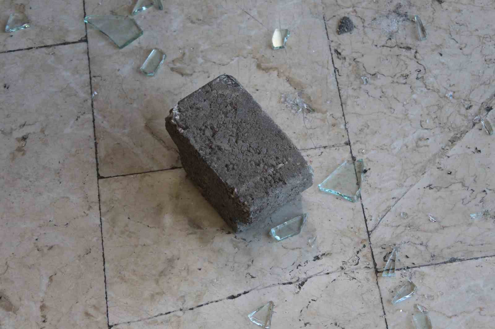 İş yeri soyuldu, hırsızlara "Teslim olun" çağrısı yaptı
