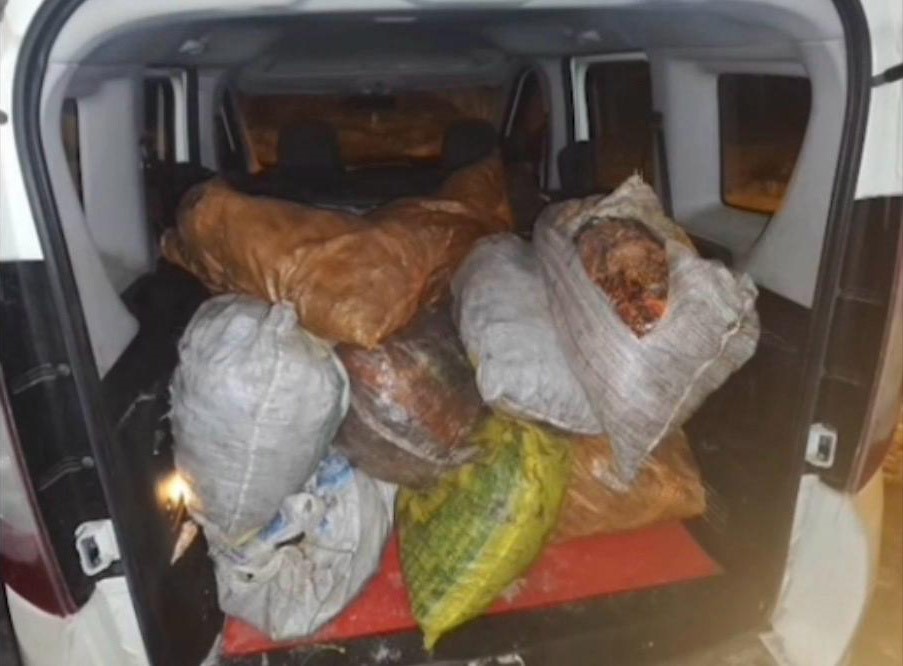 İş yerinden 250 bin TL değerinde hurda çaldılar: 2 gözaltı
