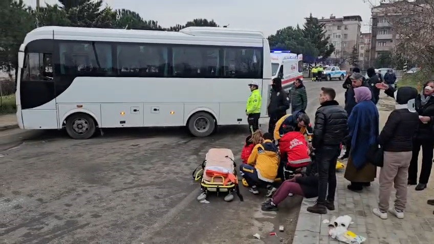 İşçi servisleri çarpıştı: 19 yaralı
