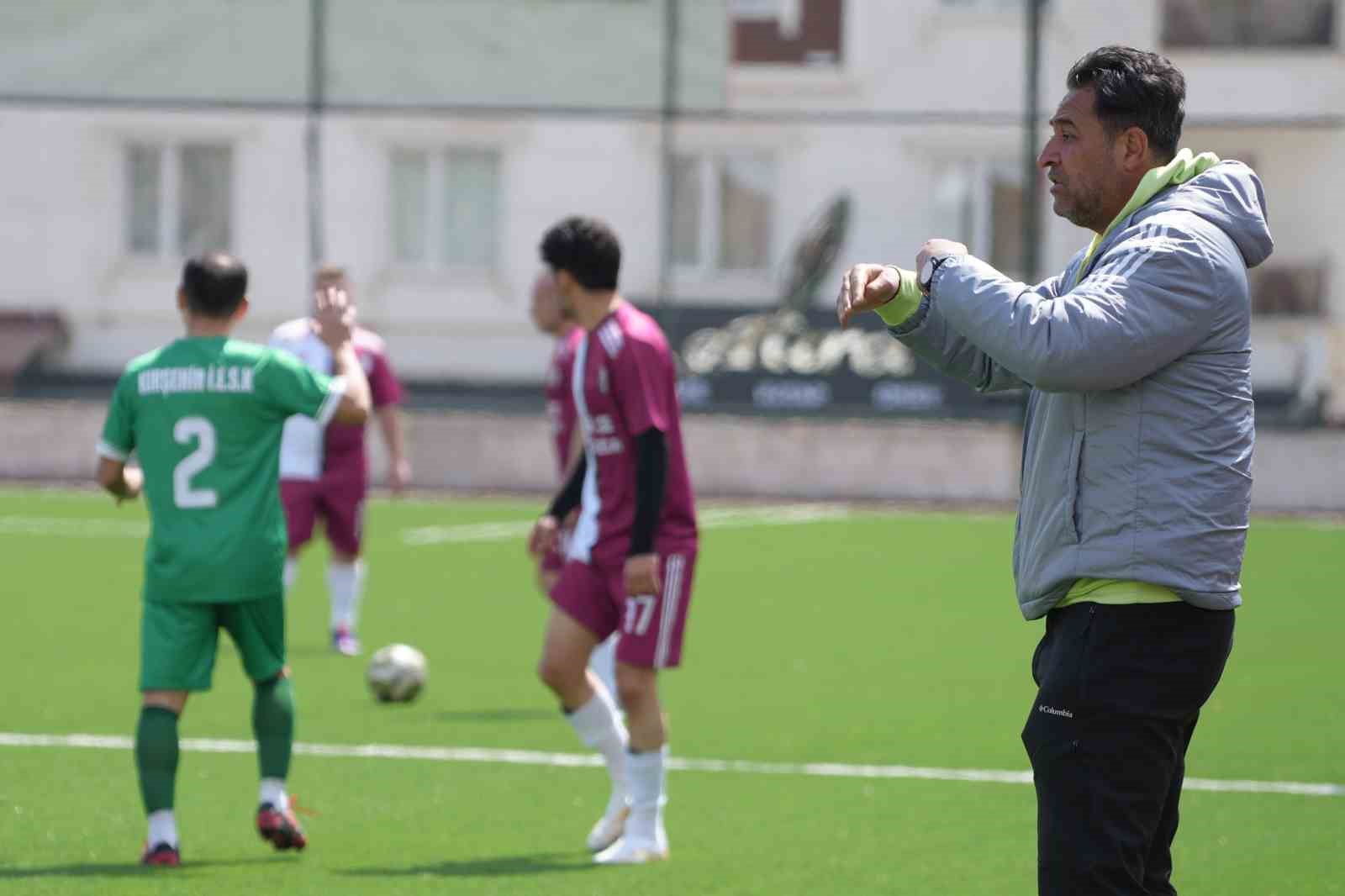 İşitme Engelliler Futbol Süper Ligi: Kırşehir İESK: 0 - Ankara İESK: 2
İşitme Engelliler Futbol Süper Ligi: Kırşehir İESK: 0 - Ankara İESK: 2