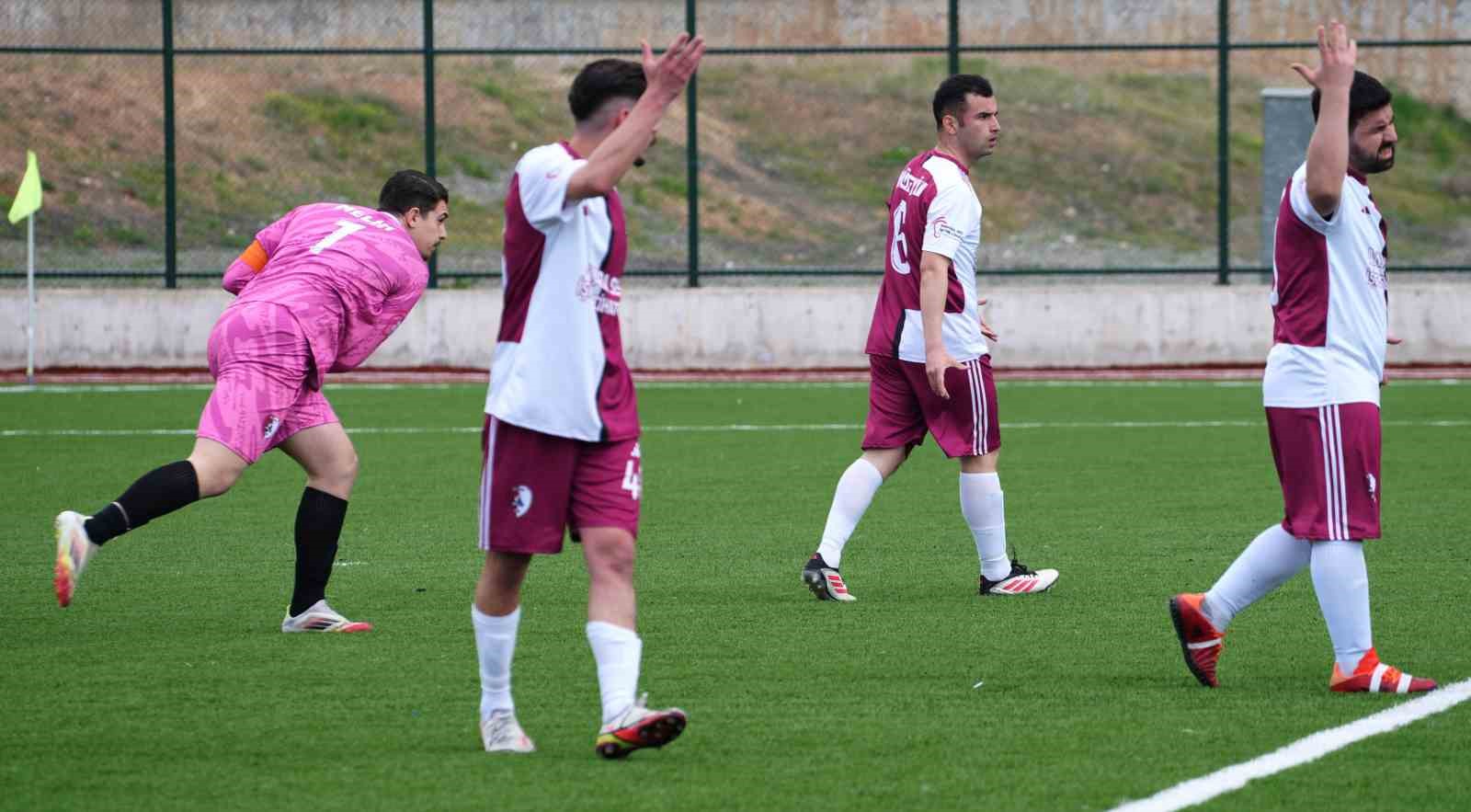 İşitme Engelliler Futbol Süper Ligi: Kırşehir İESK: 0 - Ankara İESK: 2
İşitme Engelliler Futbol Süper Ligi: Kırşehir İESK: 0 - Ankara İESK: 2