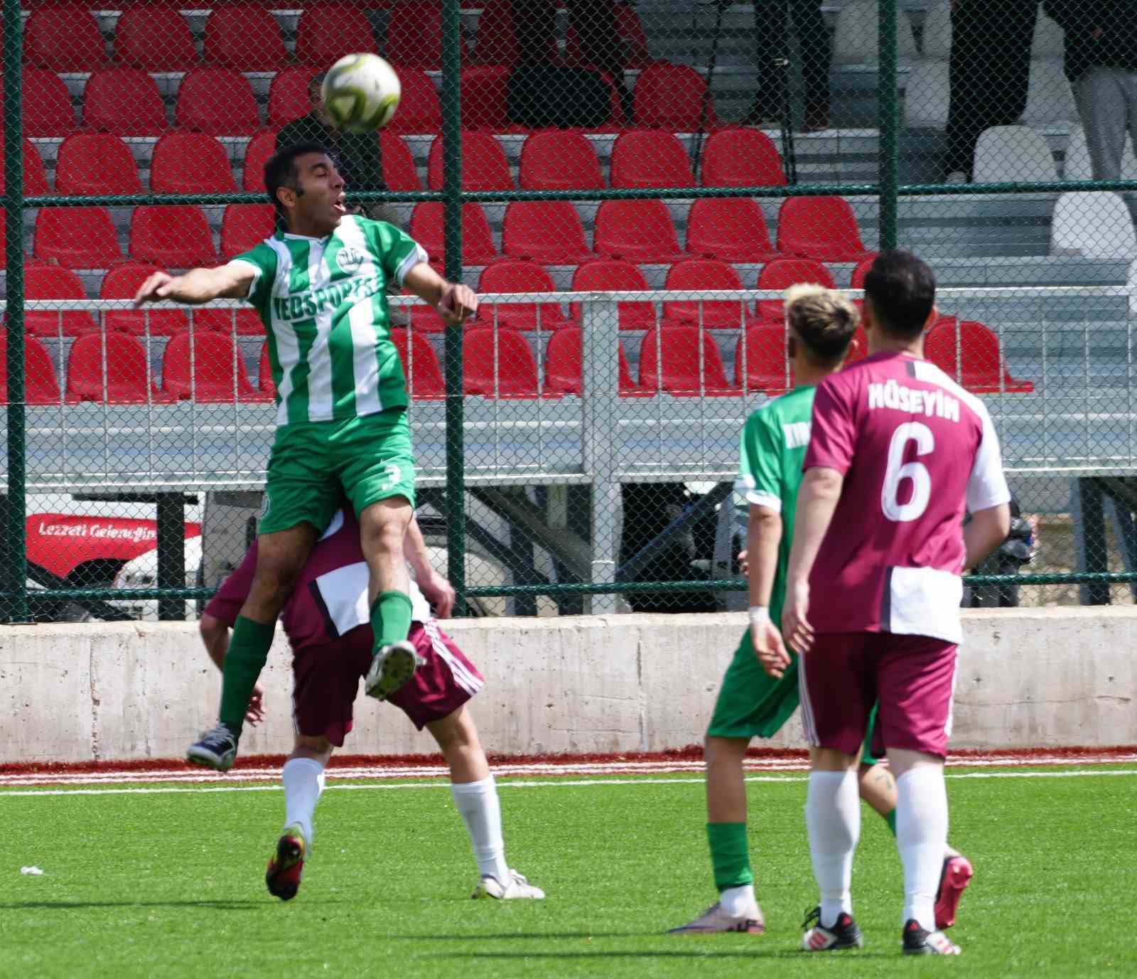 İşitme Engelliler Futbol Süper Ligi: Kırşehir İESK: 0 - Ankara İESK: 2
İşitme Engelliler Futbol Süper Ligi: Kırşehir İESK: 0 - Ankara İESK: 2