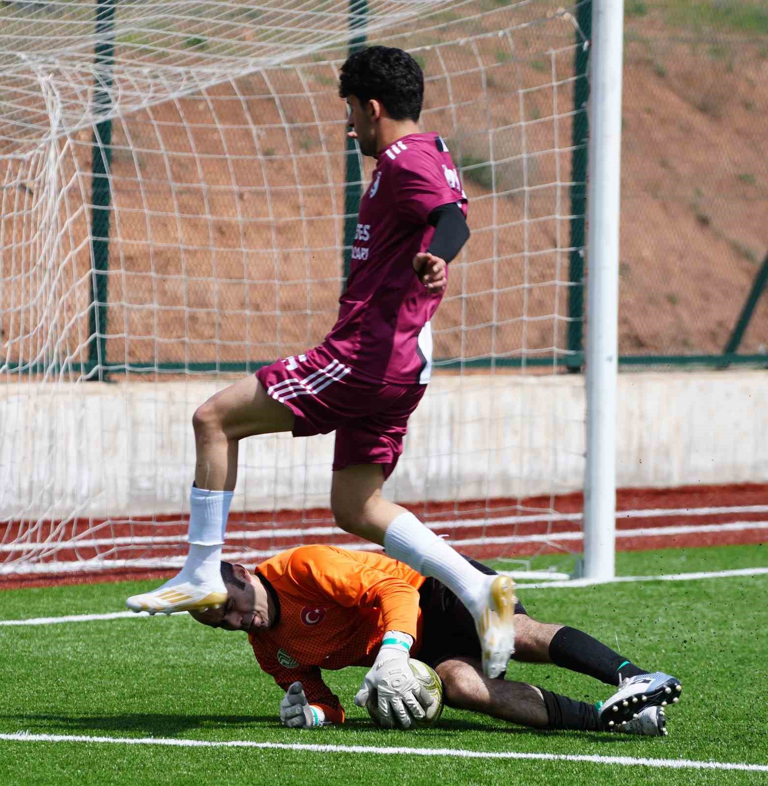 İşitme Engelliler Futbol Süper Ligi: Kırşehir İESK: 0 - Ankara İESK: 2
İşitme Engelliler Futbol Süper Ligi: Kırşehir İESK: 0 - Ankara İESK: 2