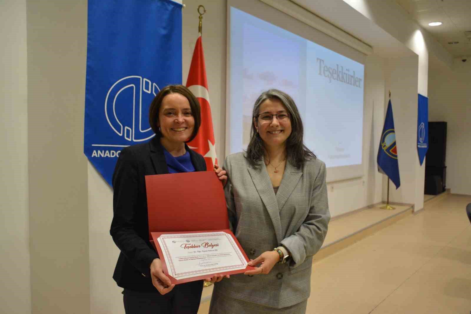 "İşitme Kayıplı Çocuklarla Çalışma" semineri
