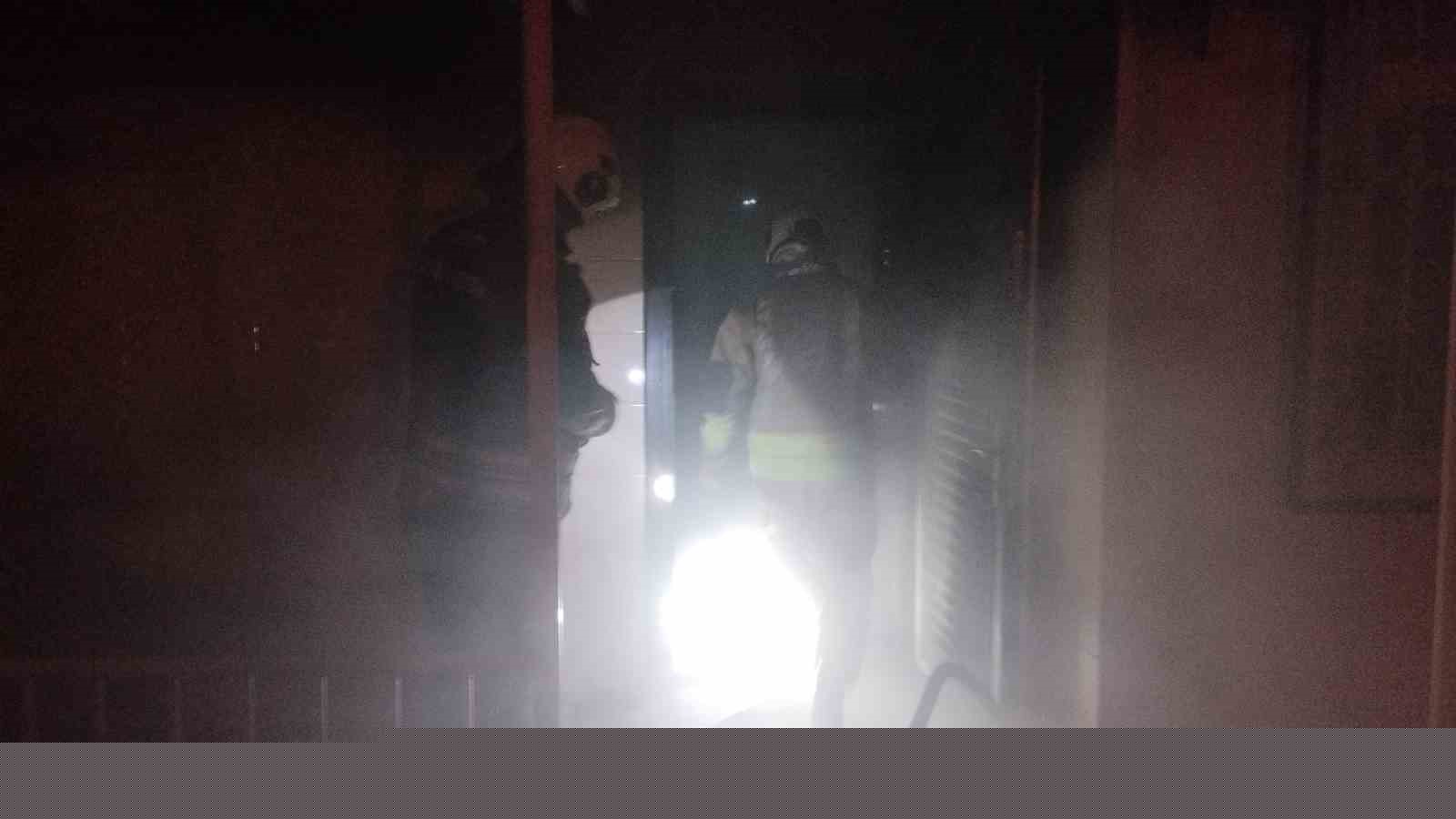 İskenderun’da  ev yangını
