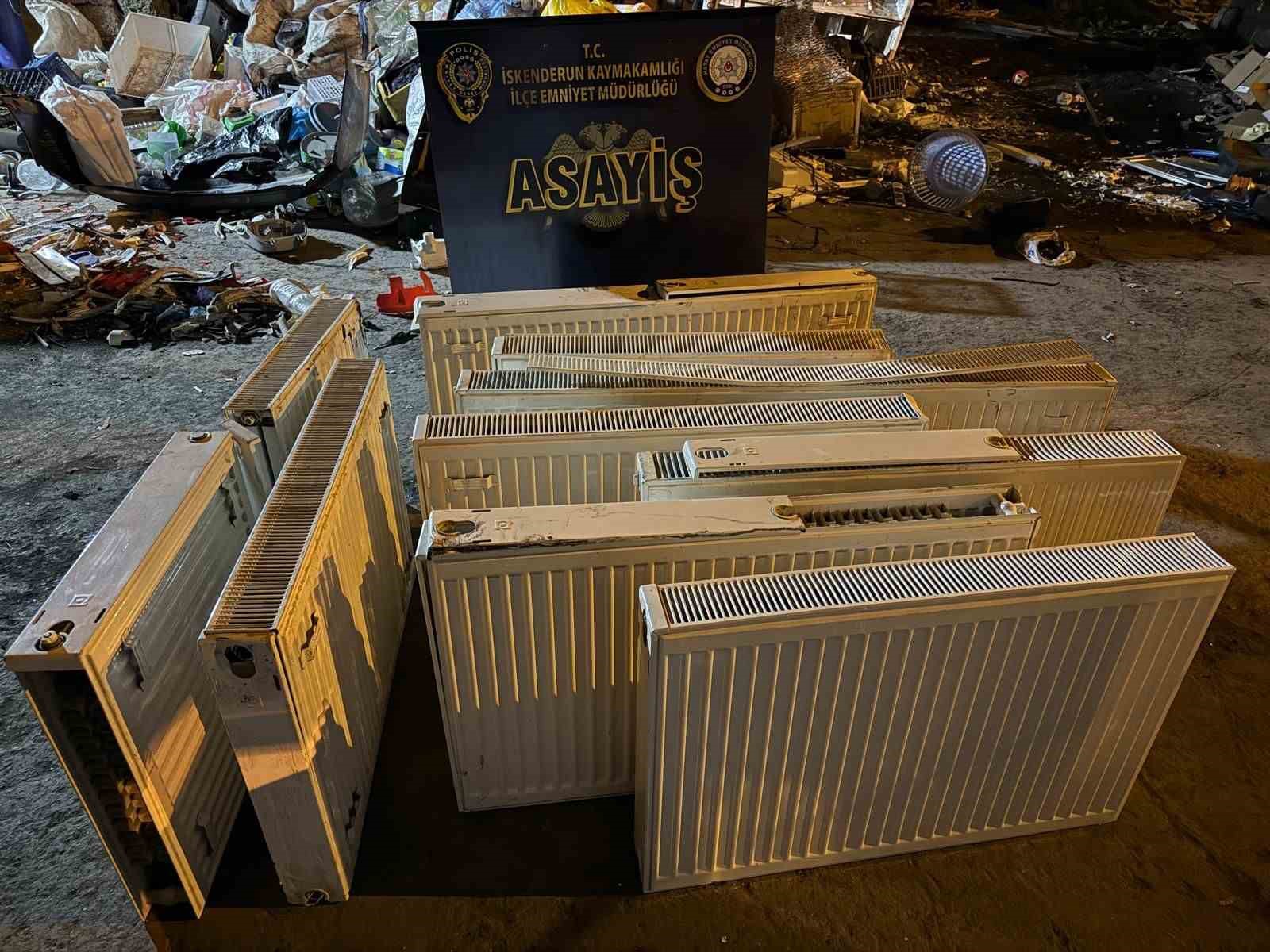 İskenderun’da kalorifer peteği hırsızları yakayı ele verdi
