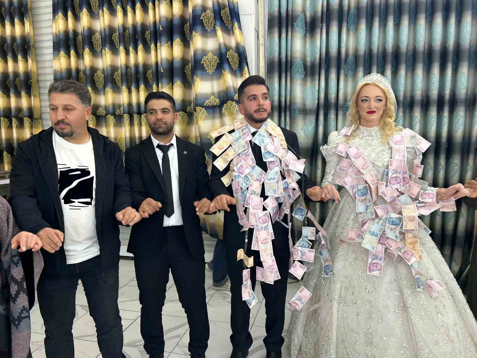 İskoçyalı geline Van usulü düğün
