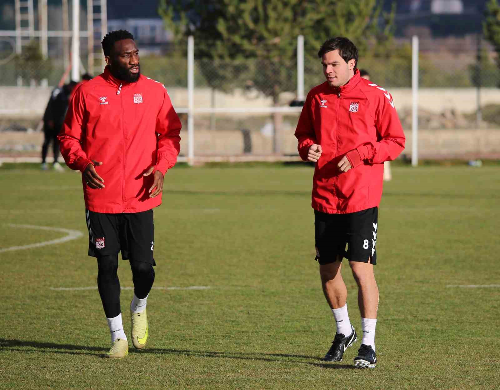 İsmet Taşdemir: "Play-off’a girebiliriz"
