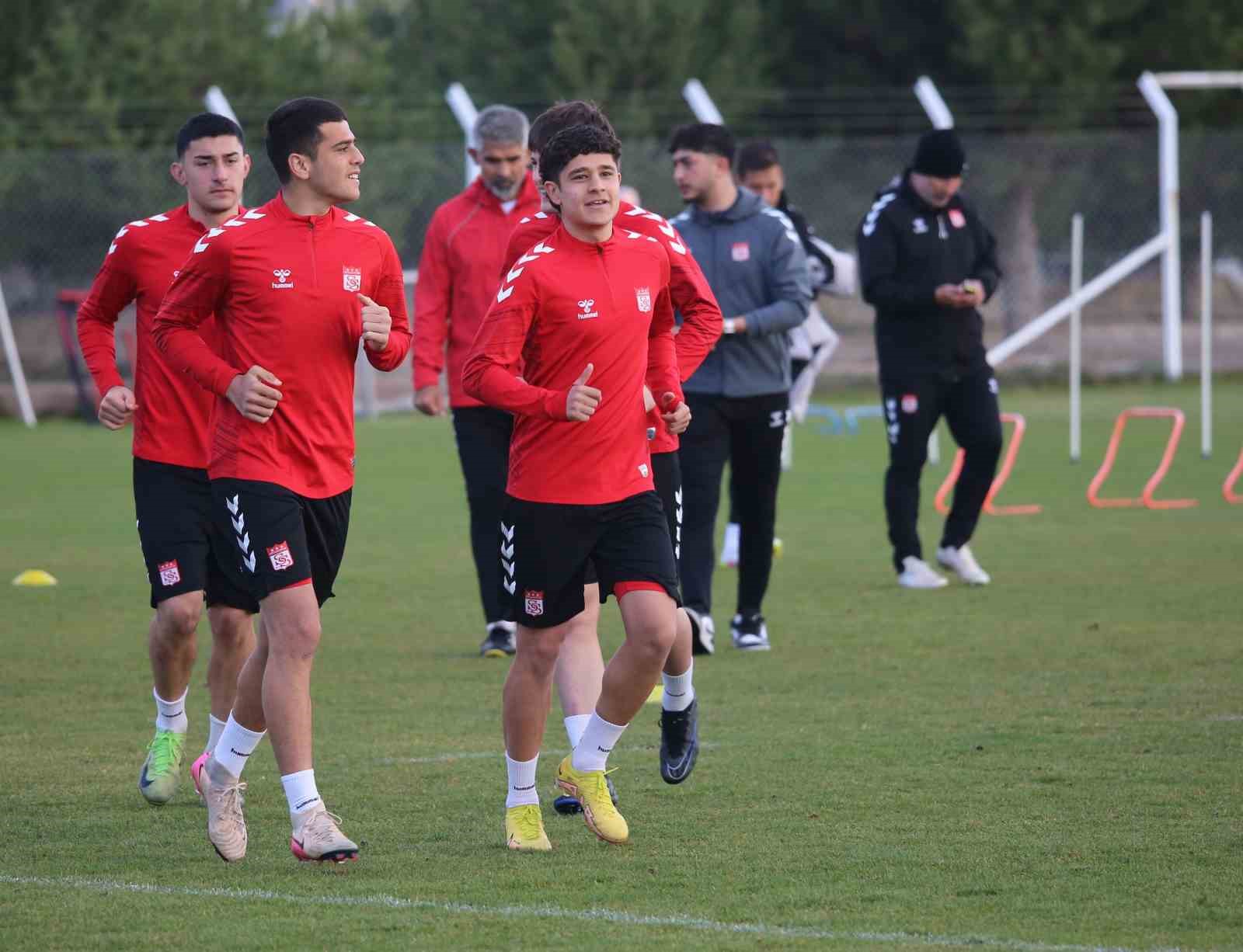 İsmet Taşdemir’in aklı play-off’ta
