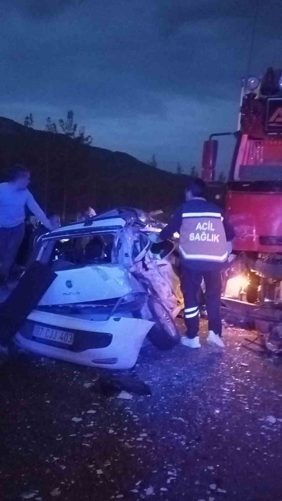 Isparta-Antalya karayolunda feci kaza: 1 ölü, 4 yaralı
