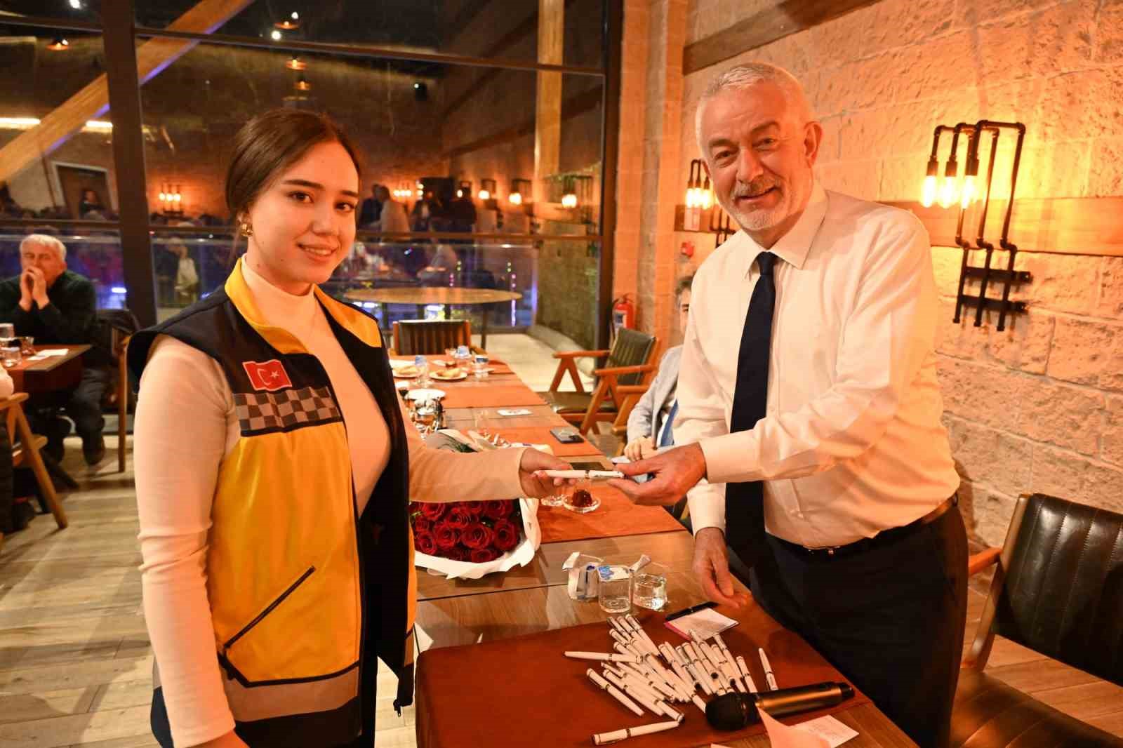 Isparta Belediyesi personel buluşmalarının final programı
Isparta Belediyesi personel buluşmalarının final programı