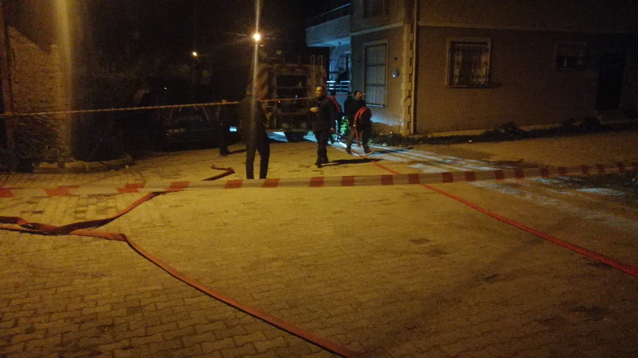 Isparta’da 3 evi kundaklayıp başka bir eve giren yaşlı adam 10 saatte ikna edildi
