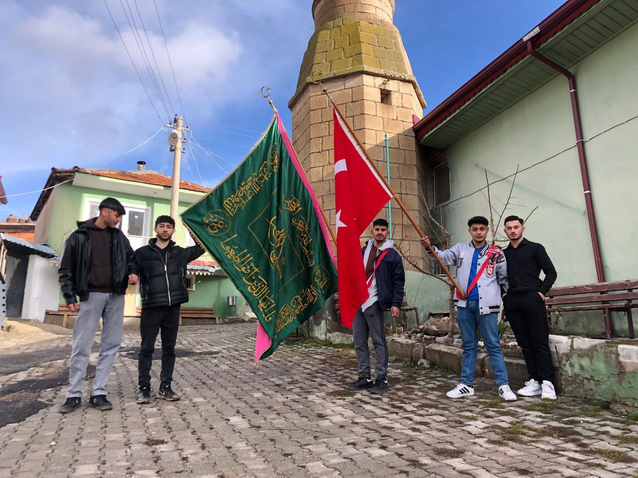 Isparta’da asırlık sancak kaldırma ve asker uğurlama geleneği
