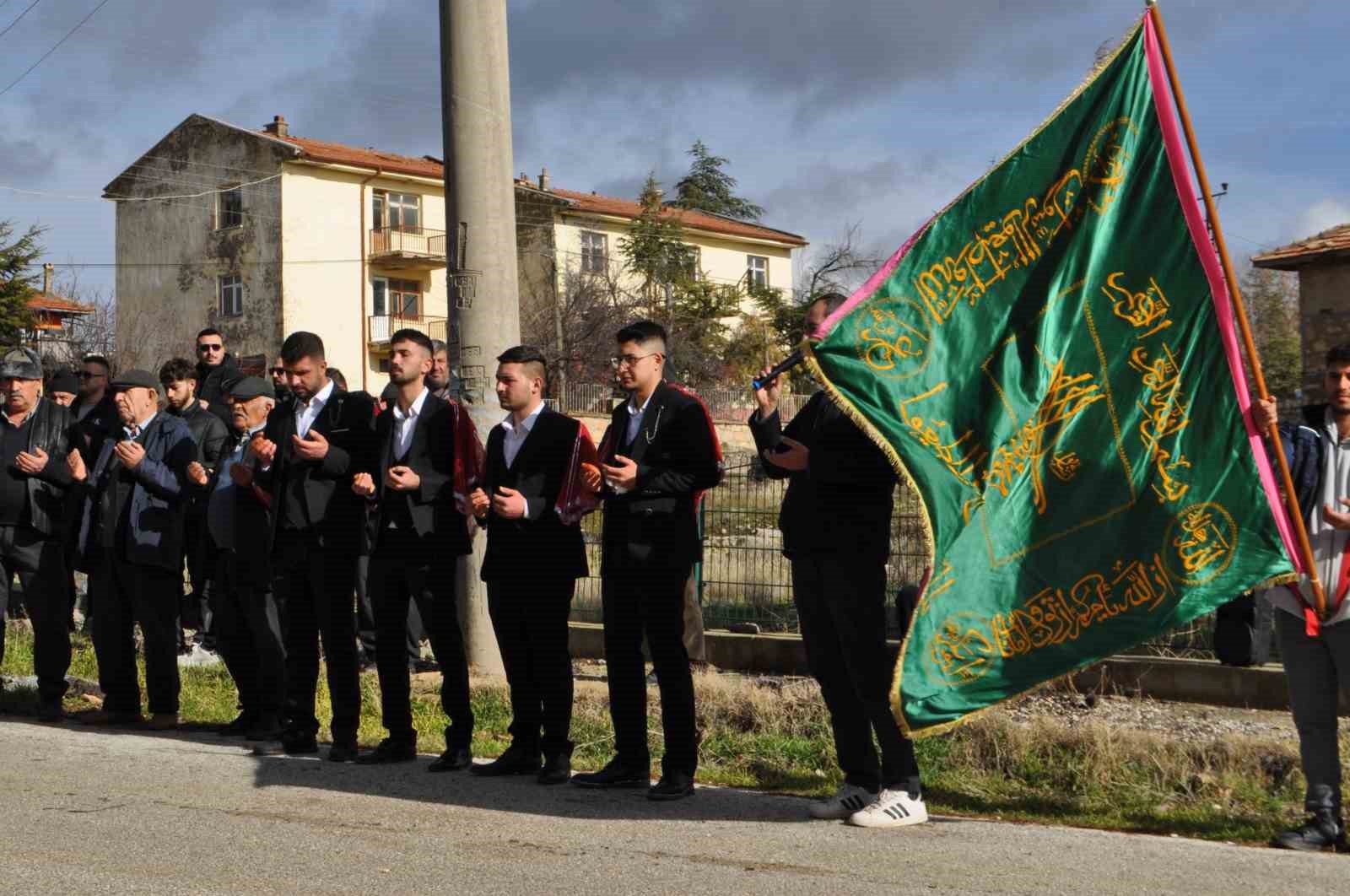 Isparta’da asırlık sancak kaldırma ve asker uğurlama geleneği

