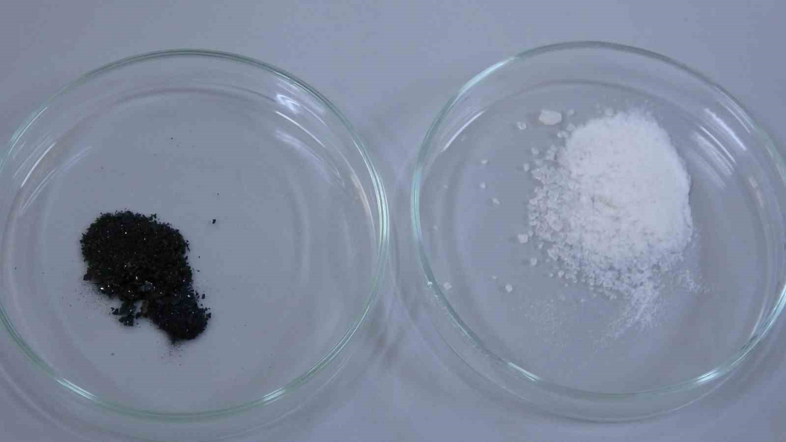 Isparta’da endemik bitkiden doğaya zarar vermeden kanserle mücadeleye umut olacak üretim modeli geliştiriliyor
Isparta’da endemik bitkiden doğaya zarar vermeden kanserle mücadeleye umut olacak üretim modeli geliştiriliyor