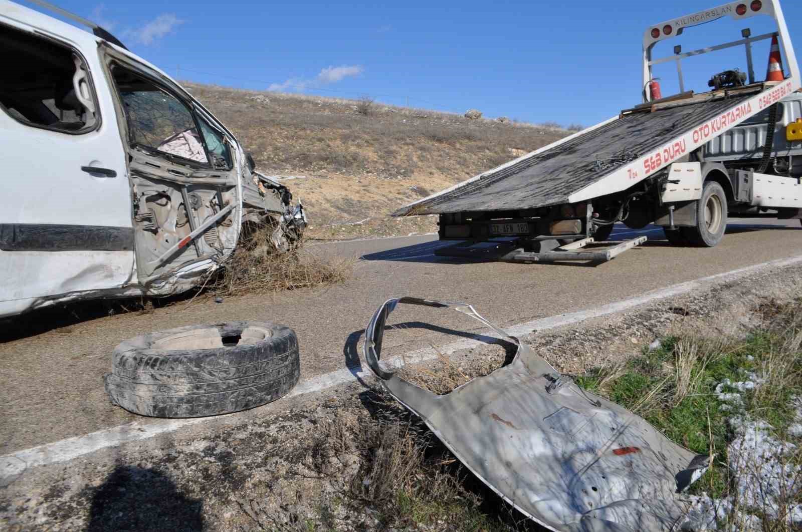 Isparta’da gizli buzlanma kazaya neden oldu: 4 yaralı
