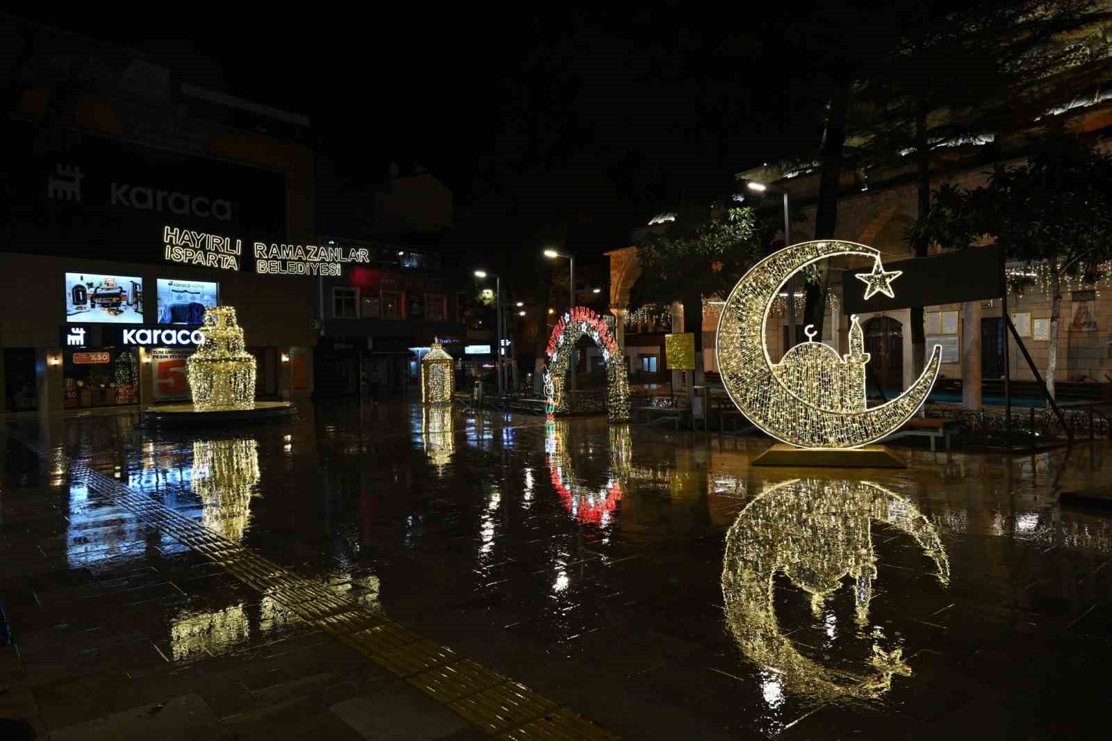 Isparta’da iftar sofraları İstiklal Otopark’ta kurulacak
Isparta’da iftar sofraları İstiklal Otopark’ta kurulacak