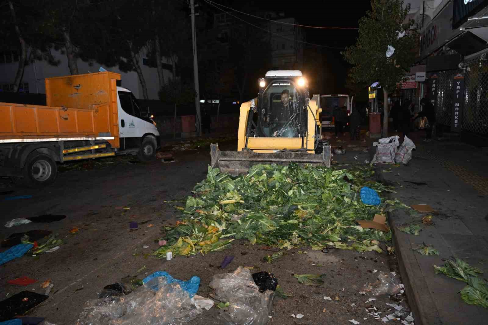 Isparta’da kışın aç kalan yaban hayvanlarına duyarlı dokunuş
