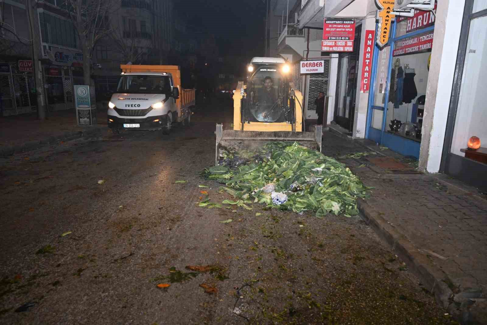Isparta’da kışın aç kalan yaban hayvanlarına duyarlı dokunuş
