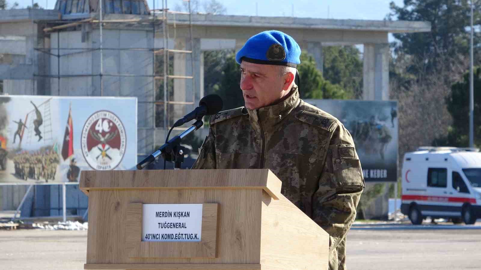 Isparta’da komandolar mezun oldu, aileler gurur ve duygu dolu anlar yaşadı
Isparta’da komandolar mezun oldu, aileler gurur ve duygu dolu anlar yaşadı