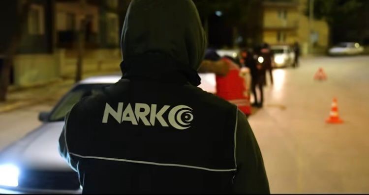 Isparta’da uyuşturucu operasyonu
Isparta’da uyuşturucu operasyonu