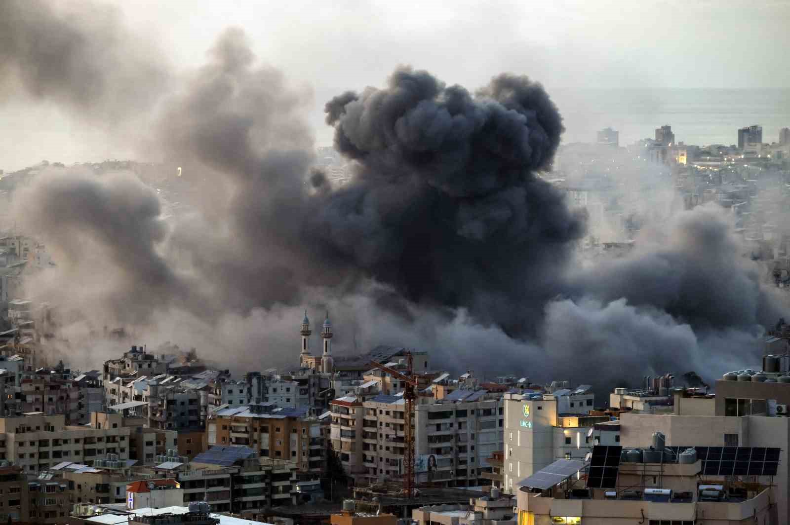 İsrail: "Lübnan’a yönelik saldırılarda İran ve Hizbullah’a ait karargahlar imha edildi"
