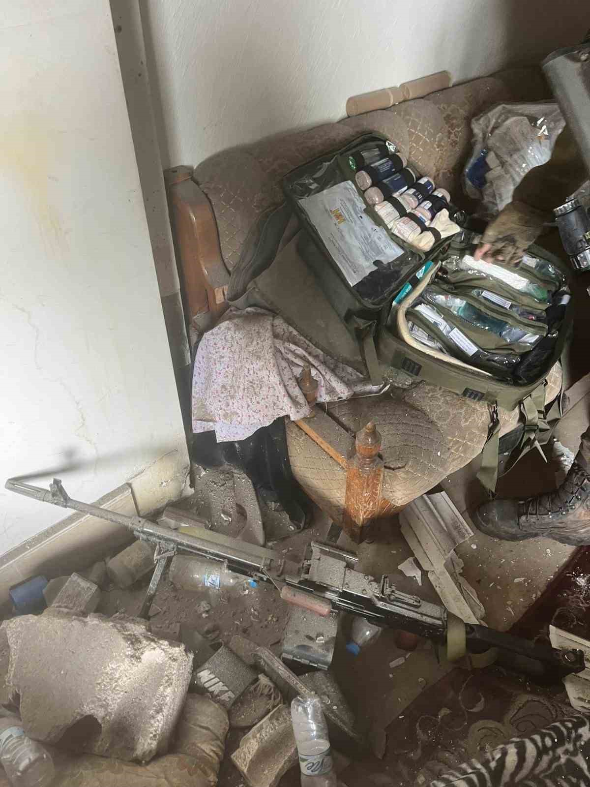 İsrail, Lübnan’da Hizbullah’a ait silah deposunu vurdu: 2 ölü
