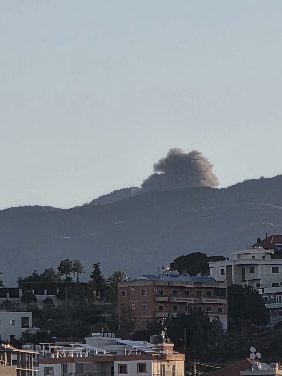 İsrail’den Lübnan’ın güneyine yeni hava saldırıları
İsrail’den Lübnan’ın güneyine yeni hava saldırıları