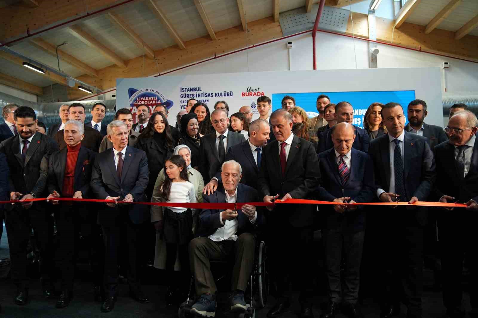 İstanbul Güreş İhtisas Kulübü Sadettin Tantan Yerleşkesi açıldı
İstanbul Güreş İhtisas Kulübü Sadettin Tantan Yerleşkesi açıldı