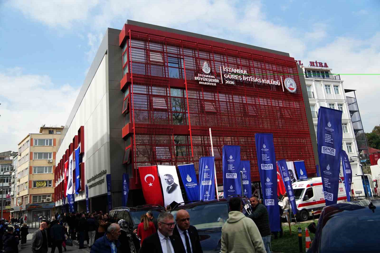 İstanbul Güreş İhtisas Kulübü Sadettin Tantan Yerleşkesi açıldı
İstanbul Güreş İhtisas Kulübü Sadettin Tantan Yerleşkesi açıldı