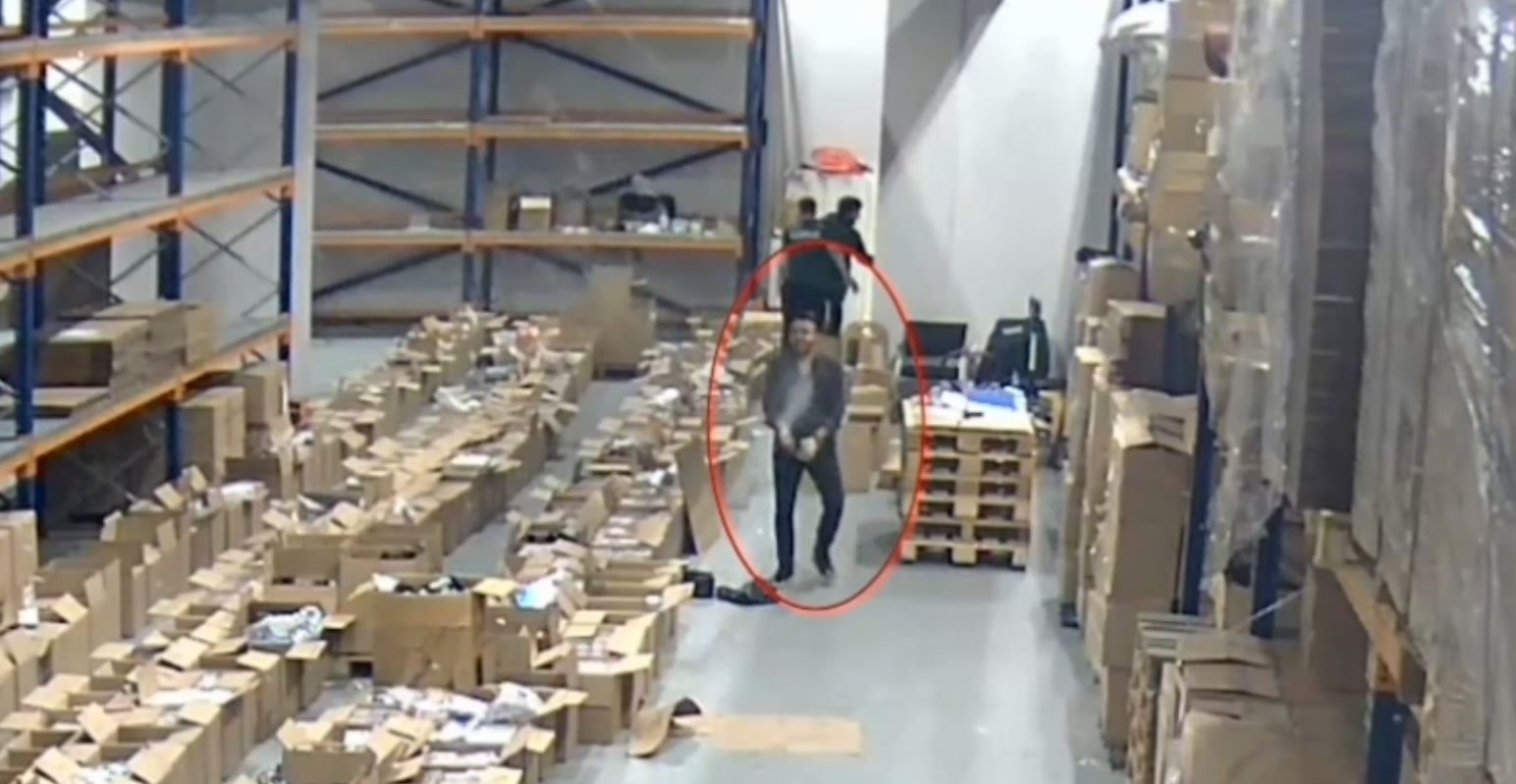 İstanbul Havalimanı Gümrük Müdürlüğü’nde görevli 4 gümrük personeli usulsüzlük iddiasıyla gözaltına alındı
