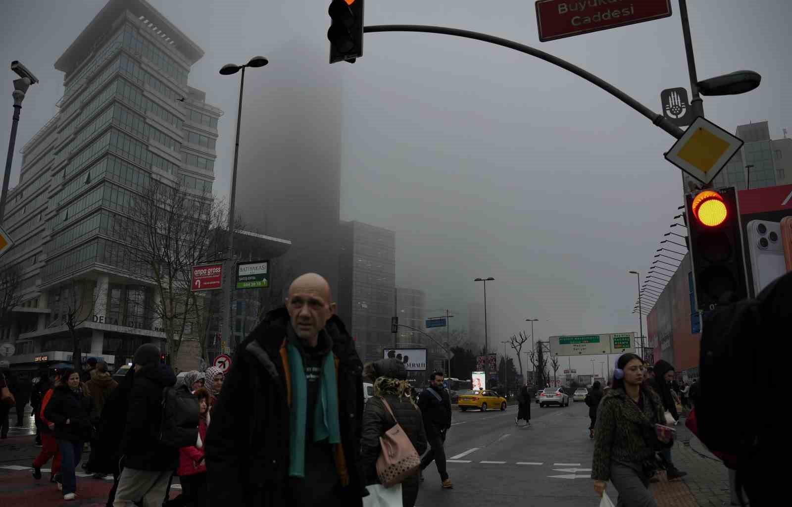 İstanbul sisle uyandı, mest eden görüntü havadan görüntülendi
