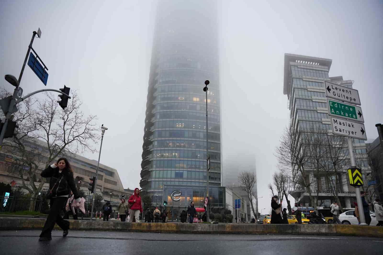 İstanbul sisle uyandı, mest eden görüntü havadan görüntülendi
