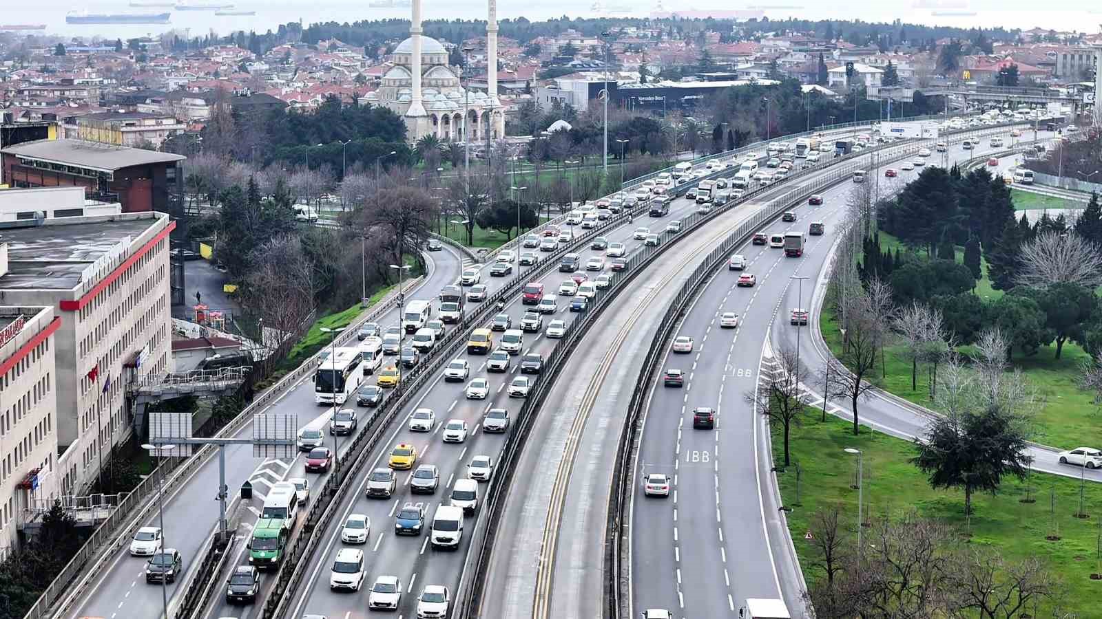 İstanbul trafiğine kaza etkisi
