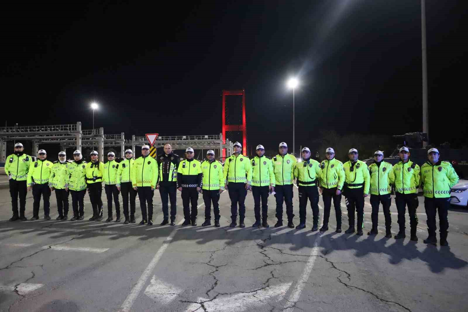 İstanbul Valisi Gül: "Hemşehrilerimizin huzur içinde yeni yıla girmesi için bütün tedbirleri aldık"
