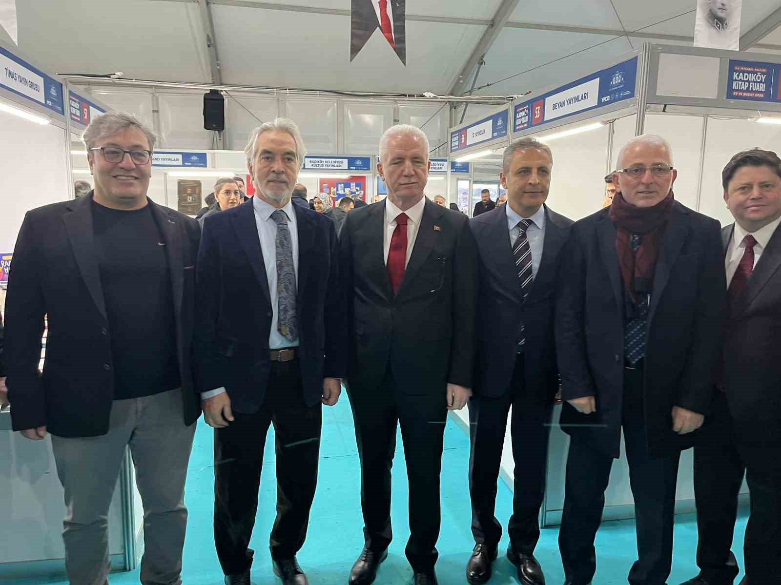 İstanbul Valisi Gül: "İstanbul Valiliği olarak bütün ilçelerimizde kitap fuarı düzenleyeceğiz"
