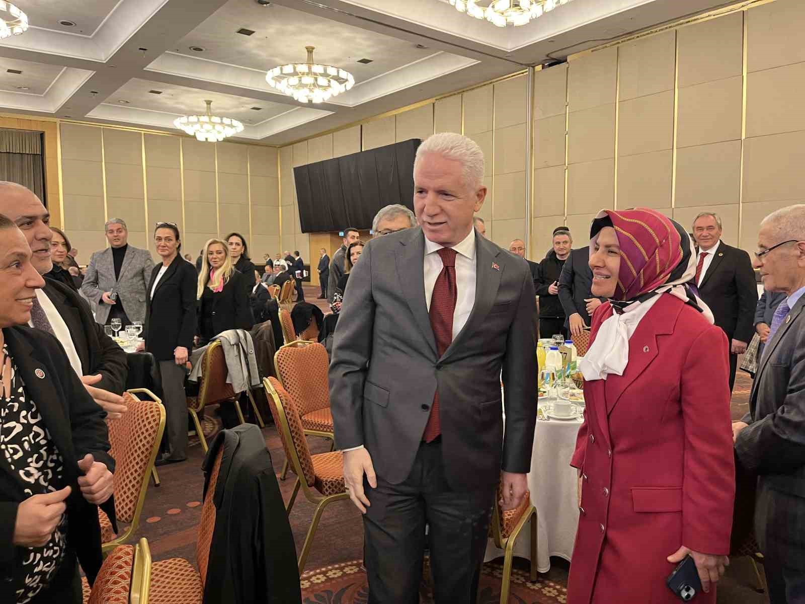 İstanbul Valisi Gül: "İstanbul’da 100 tane kreş, 100 tane anaokulu ve 4-6 yaş Kur’an kursları yapacağız"
İstanbul Valisi Gül: "İstanbul’da 100 tane kreş, 100 tane anaokulu ve 4-6 yaş Kur’an kursları yapacağız"