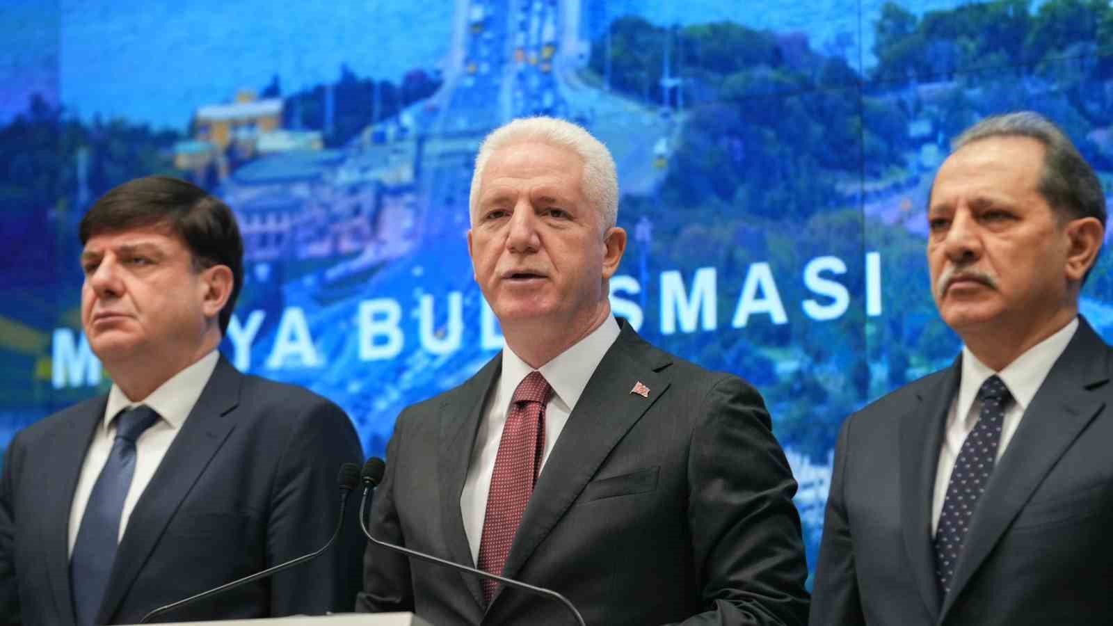İstanbul Valisi Gül: "Terör örgütlerine yönelik operasyon sayısı geçen yılın aynı ayına göre yüzde 42 arttı"
