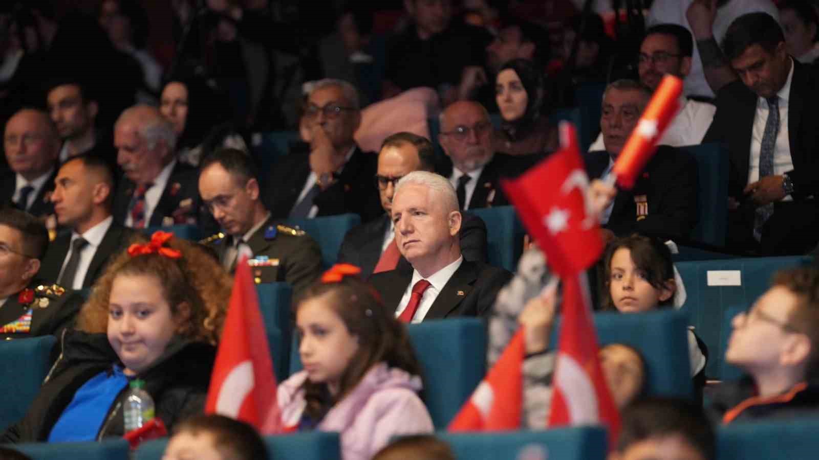 İstanbul’da 23 Nisan coşkusu Devlet Arşivleri Osmanlı Arşivi Külliyesi’nde törenle kutlandı
