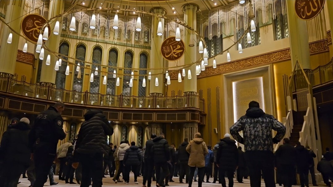 İstanbul’da Berat Kandili dualarla idrak edildi
