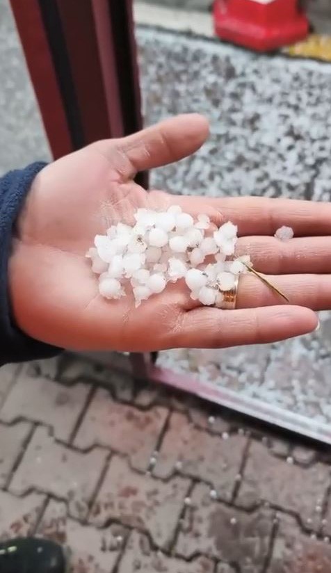 İstanbul’da dolu sürprizi
