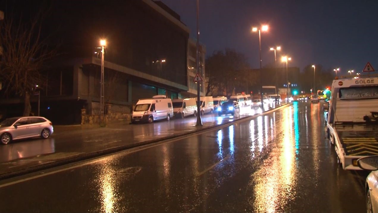 İstanbul’da fırtına ve yağmur
