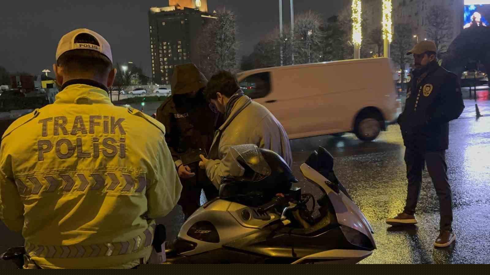 İstanbul’da helikopter destekli ‘Huzur İstanbul’ uygulaması
