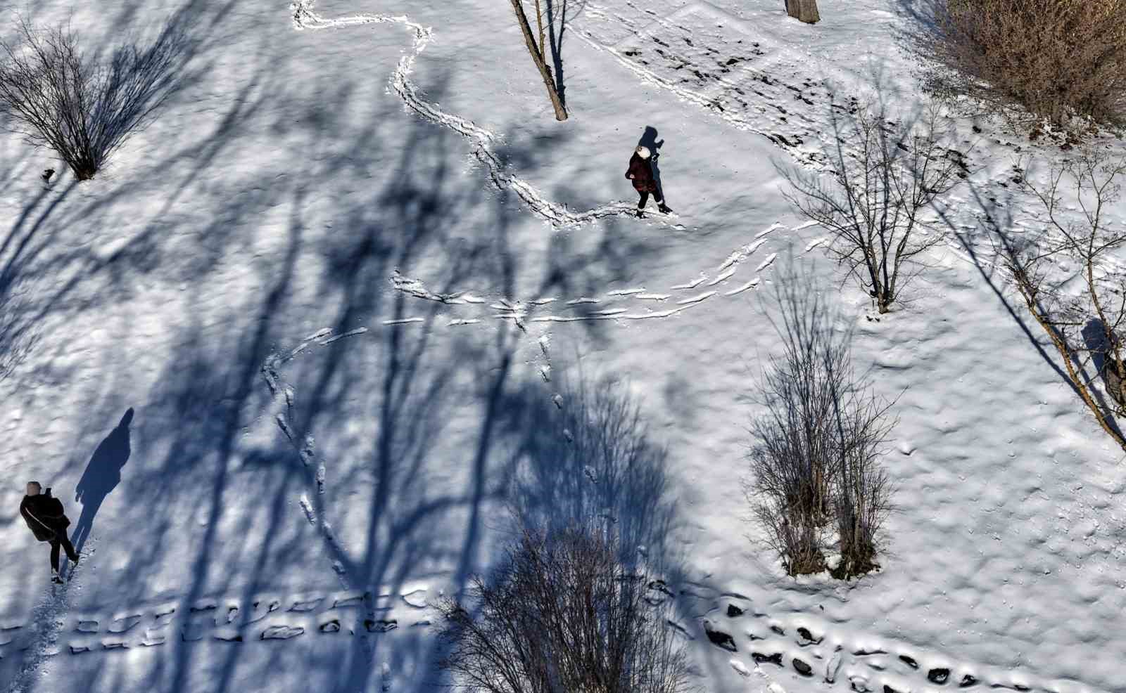 İstanbul’da kar göremeyenler Atatürk Arboretumu’na geldi
