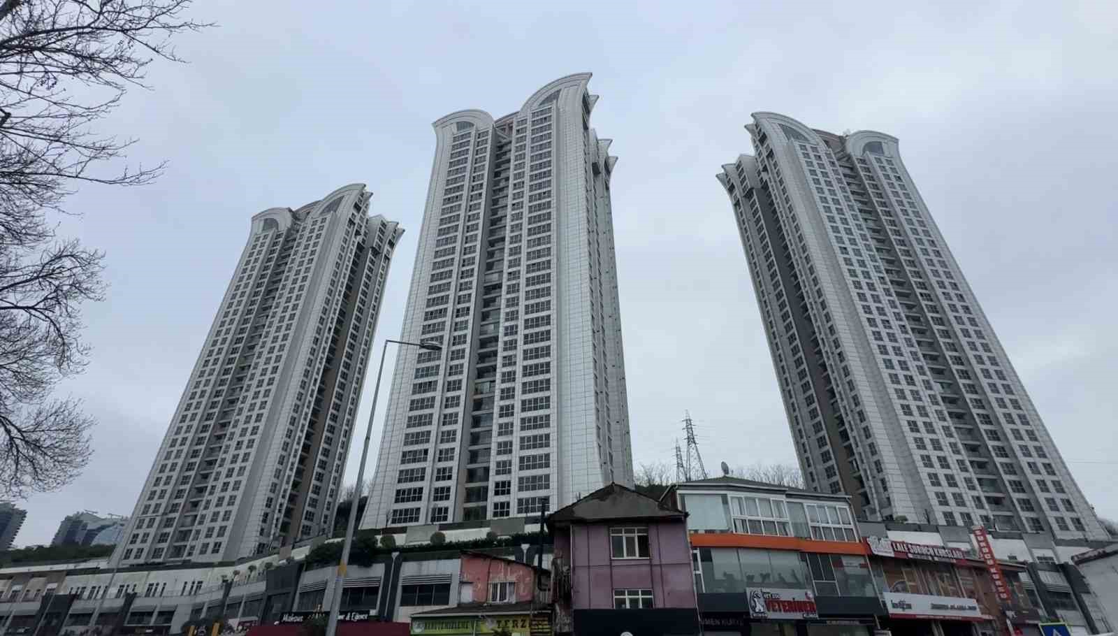 İstanbul’da lüks sitede 30’uncu kattan düşen çocuk hayatını kaybetti
