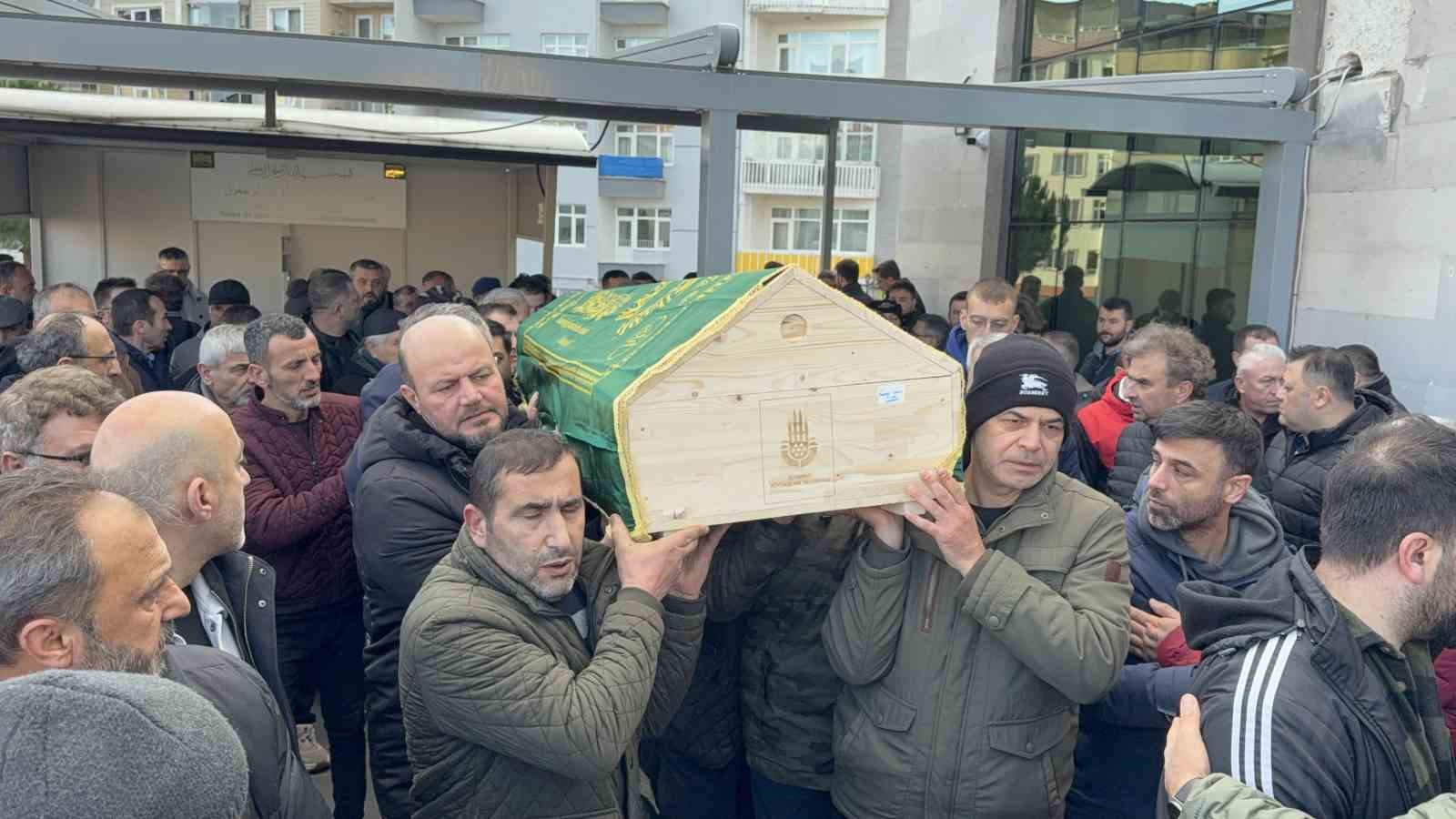 İstanbul’da metronun çarptığı üniversite öğrencisi Samsun’da toprağa verildi
