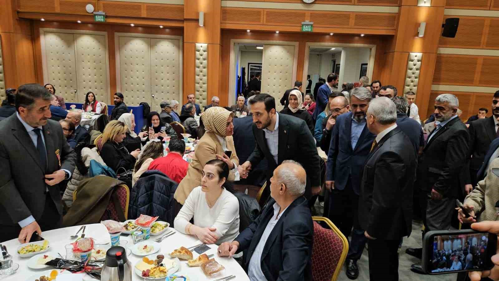 İstanbul’da şehit yakınları ve gaziler iftarda buluştu
