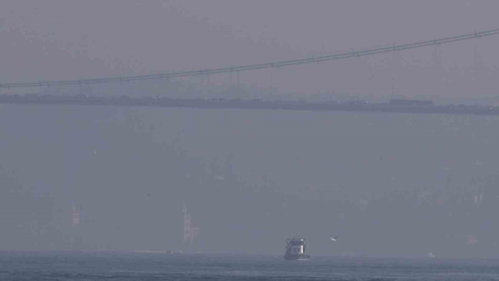 İstanbul’da sis etkisini göstermeye devam ediyor
